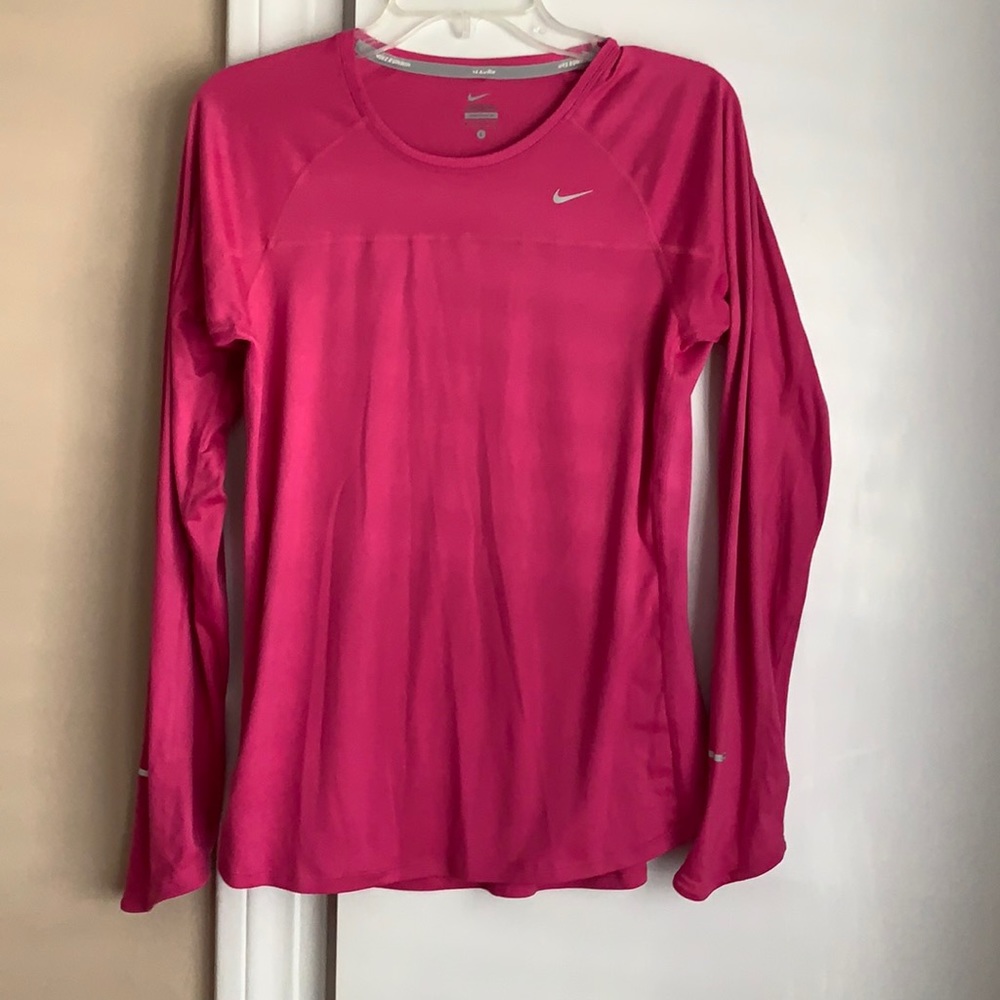 Nike dry fit long sleeve pink top.